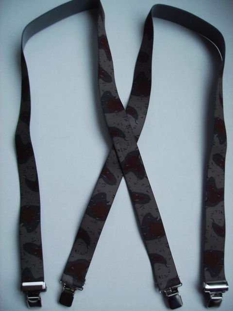 CAMOUFLAGE 1 1/2"X48" Suspenders with 4 strong 1"x 1" Grips and 2 Length Adjusters in the front, all in NICKEL FINISH. Entirely Stretchable Cotton/Polyester Material. UB220N48DSST